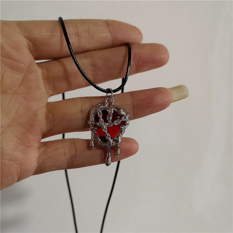 Red Lava Heart Star Cross Pend - đánh giá và giá Women'S Emo Accessories